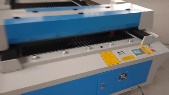 Macchina da taglio per incisore laser CO2 CNC di alta qualità per il taglio del legno Craving Remax 1325